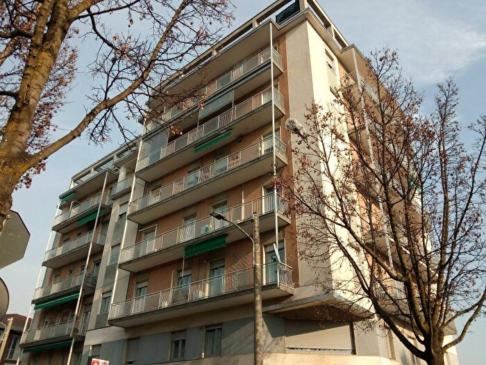 Appartamento trilocale in affitto in Via Giovane Italia, Centro, Somma Lombardo