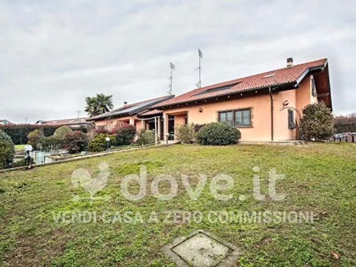 Casa con 6 locali in vendita in Via Giuseppe Mazzini, Torrazza Piemonte