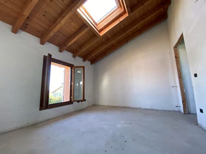 Casa quadrilocale in vendita in Finale Emilia