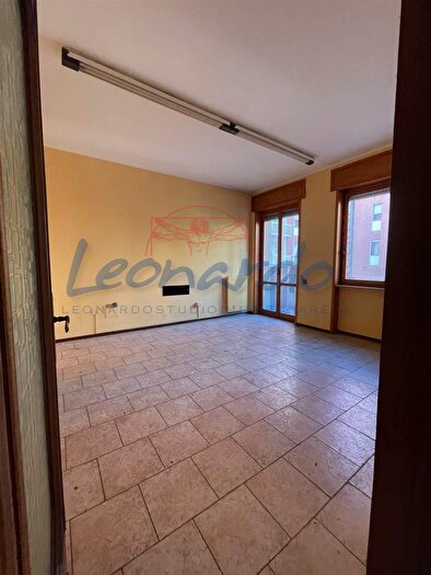 Appartamento con 5 locali in vendita in Piacenza