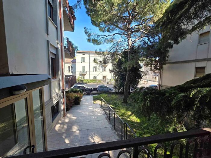 Appartamento quadrilocale in vendita in Verona