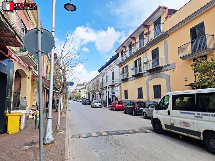 Appartamento trilocale in affitto in Via Armando Diaz, Centro, Acerra