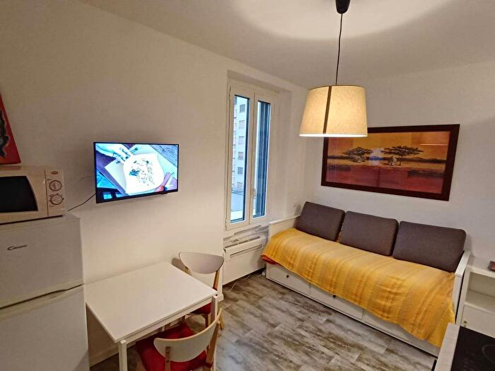 Appartamento monolocale in affitto in Via dellAssunta, Vigentino Fatima, Milano