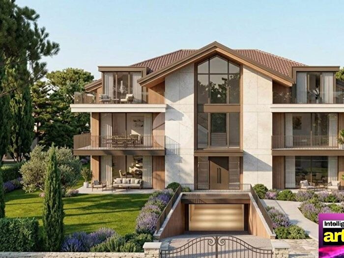 Casa con 6 locali in vendita in Via selvaggio, Giaveno