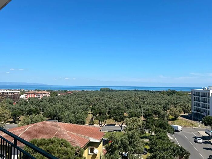 Appartamento con 5 locali in vendita in Via Locri, CoriglianoRossano