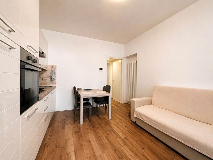 Appartamento bilocale in affitto in Via Pietro Maroncelli, Garibaldi Corso Como, Milano