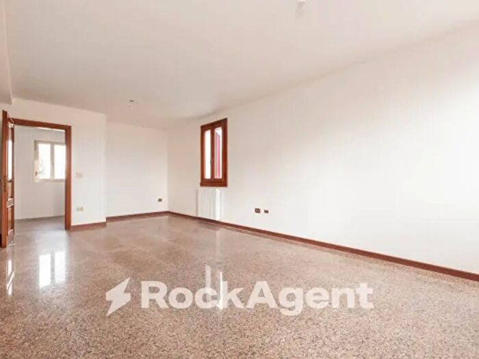 Casa con 5 locali in vendita in Via Roma, Codevigo