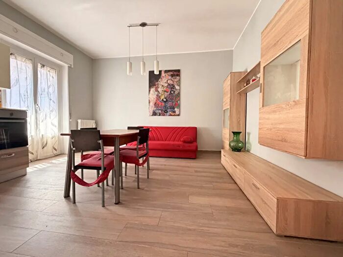 Appartamento bilocale in vendita in Via Sassari, Parma