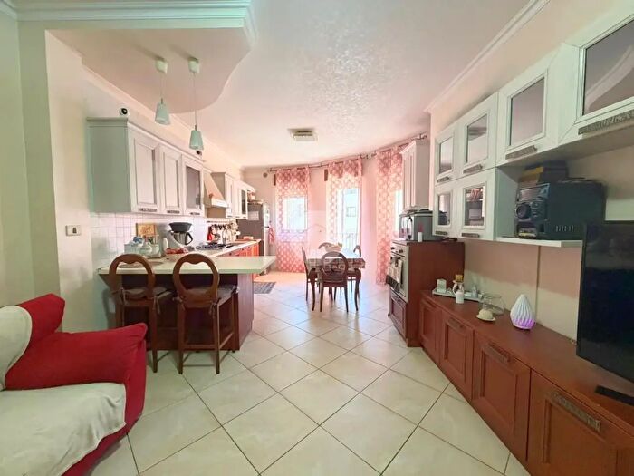 Appartamento trilocale in vendita in Viale Avv Vincenzo Scarano, Lucera