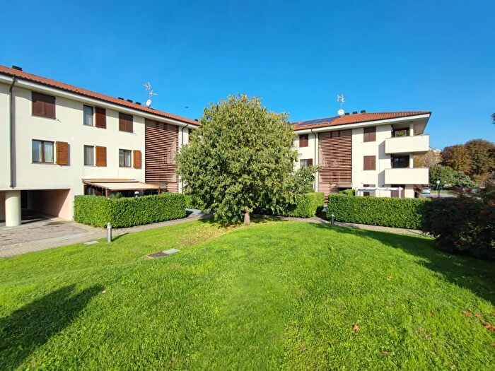 Appartamento trilocale in vendita in Via G dAnnunzio, Pioltello