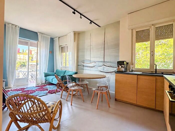 Appartamento trilocale in vendita in Lerici