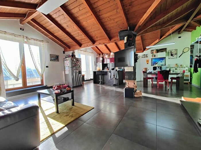 Appartamento trilocale in vendita in Giffoni Valle Piana