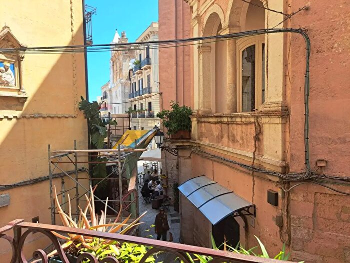 Appartamento quadrilocale in vendita in Strada Vallisa, Bari