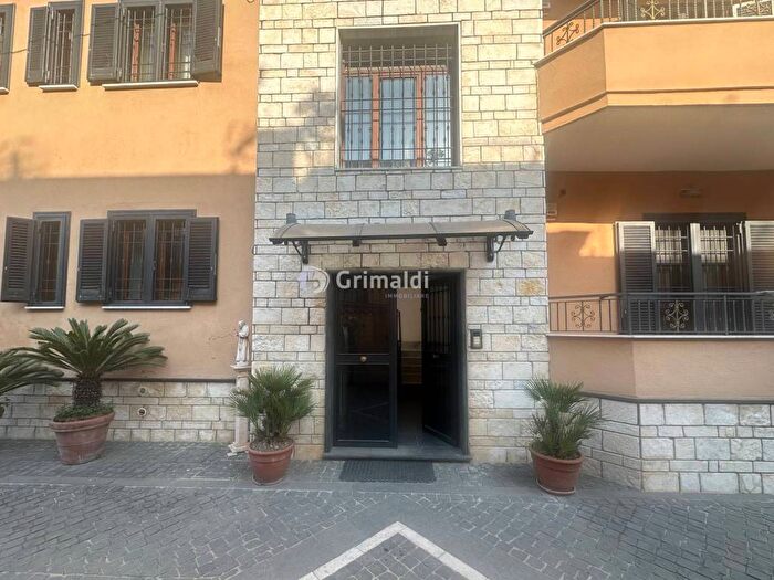 Appartamento trilocale in affitto in Via Giulio Pastore, Centro, Acerra