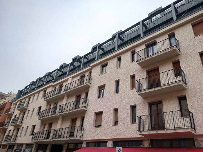 Appartamento bilocale in affitto in Via Antonio Fogazzaro, Montenero, Milano