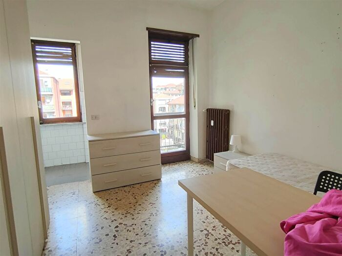 Appartamento monolocale in affitto in Via Asiago, Torino