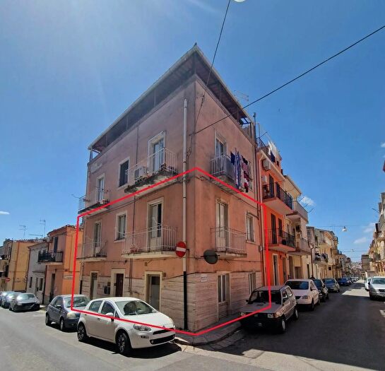 Casa quadrilocale in vendita in Via Giambattista Odierna, Ragusa