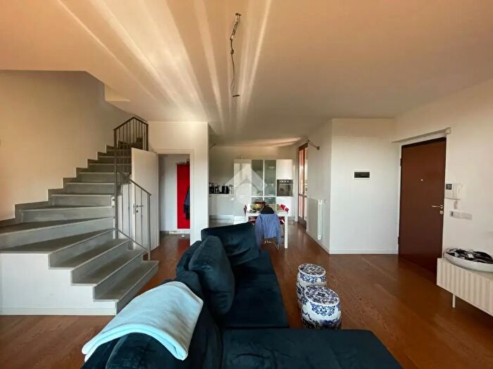 Casa con 5 locali in vendita in Via Aldo Moro, Torre De Roveri