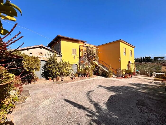Casa con 5 locali in vendita in Via Colle Scarano, Velletri