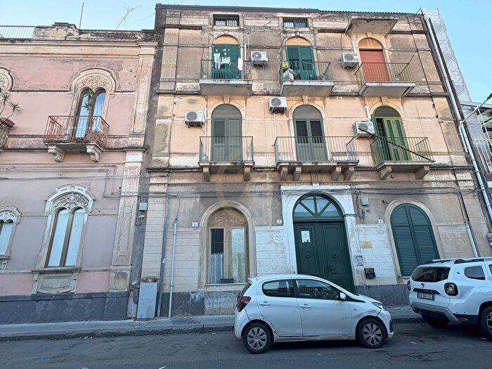 Appartamento bilocale in vendita in Via Ala, Catania
