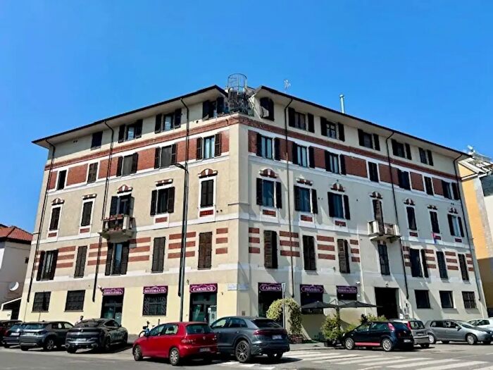 Appartamento bilocale in vendita in Via Zumbini, Milano