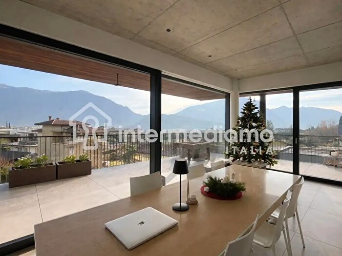 Appartamento con 5 locali in vendita in Riva Del Garda