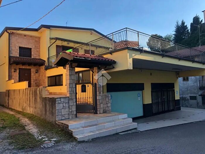 Casa monolocale in vendita in Via XI Febbraio, Mapello