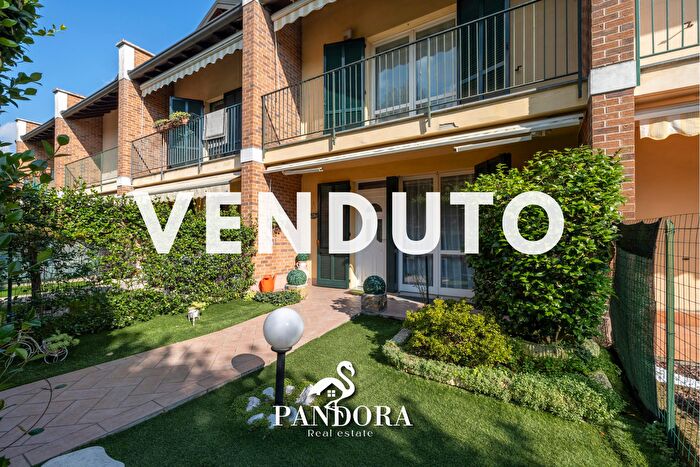 Casa in vendita in Via Varese d, Cardano Al Campo