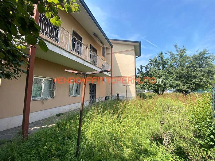 Casa con 5 locali in vendita in Via Crocefisso, Telgate