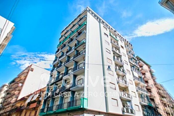 Appartamento trilocale in vendita in Via Lombardia, Taranto