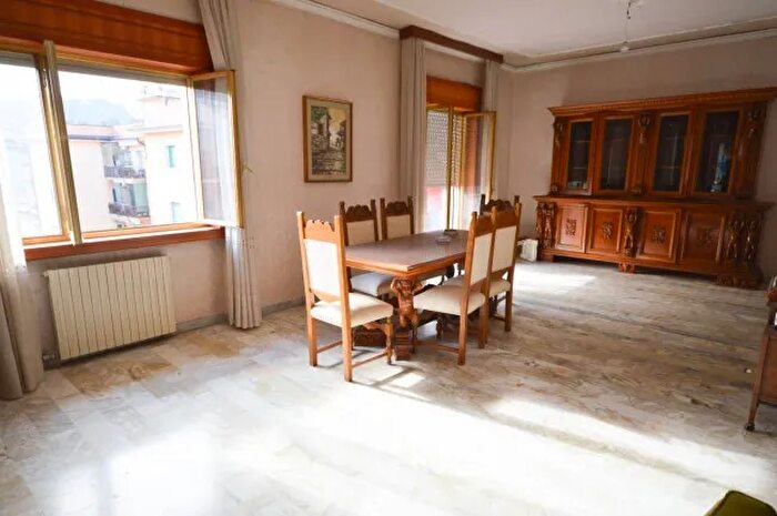 Appartamento con 6 locali in vendita in CoriglianoRossano Via Ugo Foscolo Snc, CoriglianoRossano