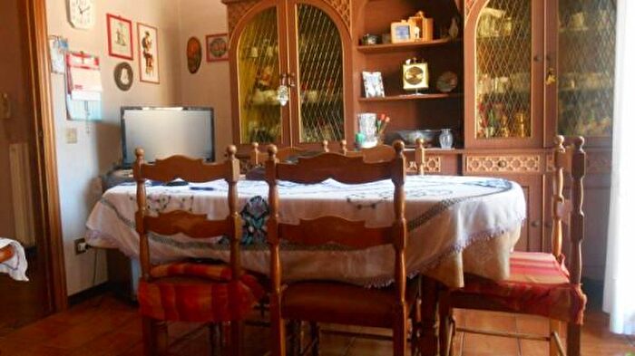 Appartamento con 6 locali in vendita in Via Augusto Elia, Jesi