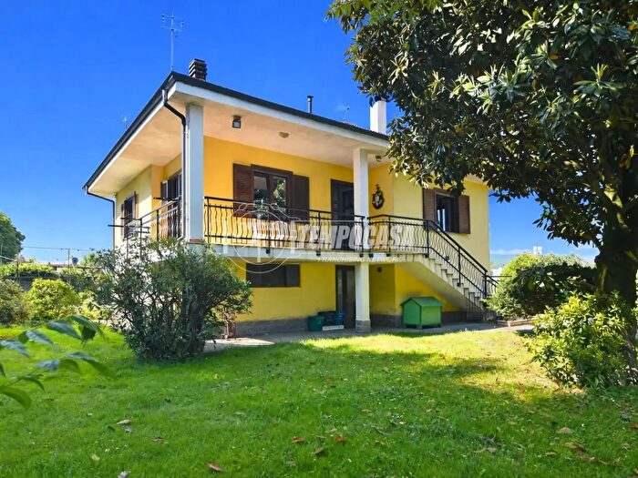 Casa con 5 locali in vendita in Strada Vecchia per Cuorgnè, Valperga