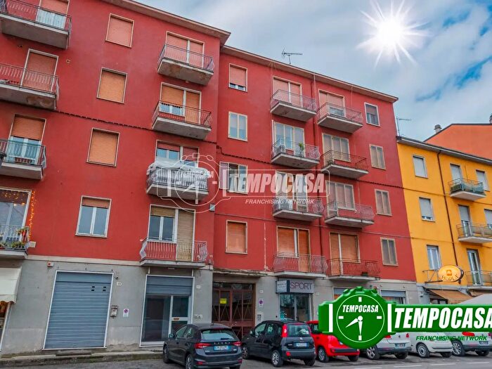 Appartamento trilocale in vendita in Via Maggio, Piacenza