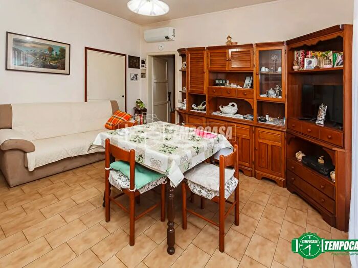 Appartamento trilocale in vendita in Via per Grumello, Bergamo