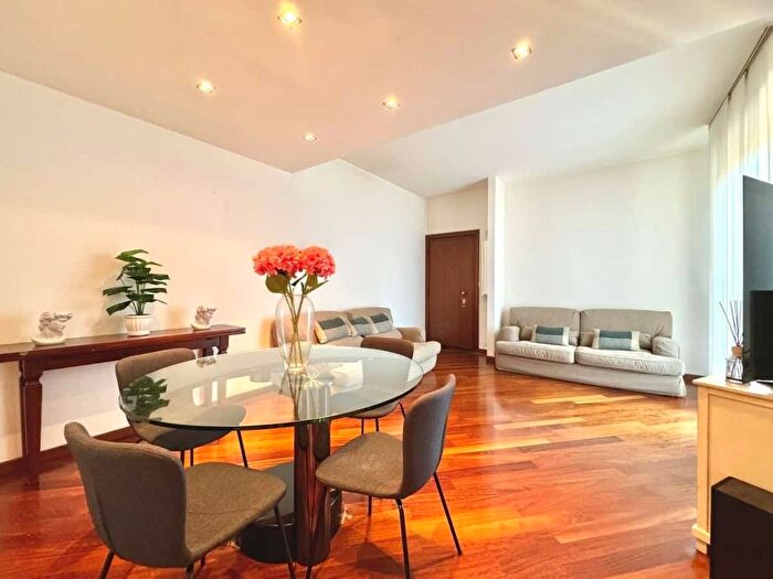Appartamento trilocale in affitto in Via Giovanni Rotondi, Sempione, Milano