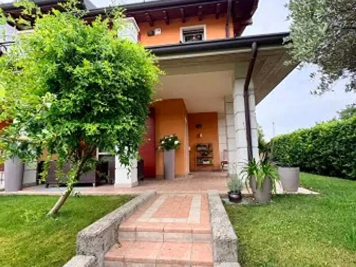 Casa con 5 locali in vendita in Via Aldo Moro, Provaglio D'Iseo