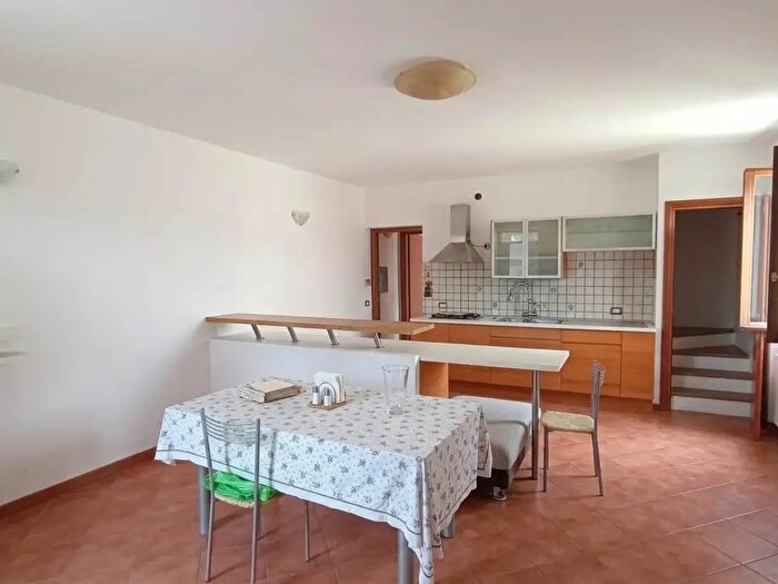 Casa trilocale in vendita in Gropparello