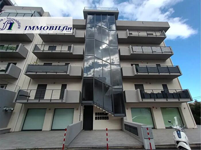 Appartamento quadrilocale in vendita in Via Enrico Alliata, Casteldaccia