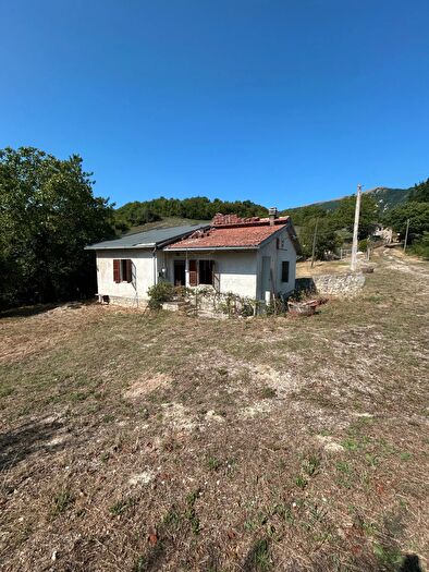 Casa con 5 locali in vendita in Località Vallerio, Cerreto Di Spoleto