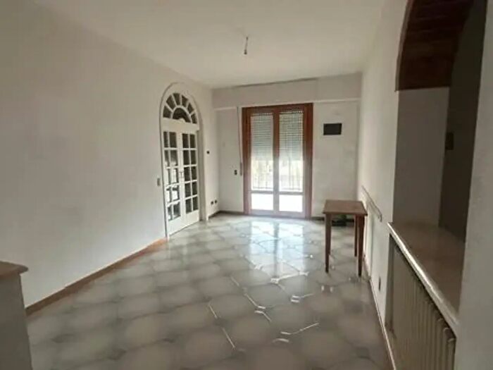 Appartamento con 5 locali in affitto in Empoli