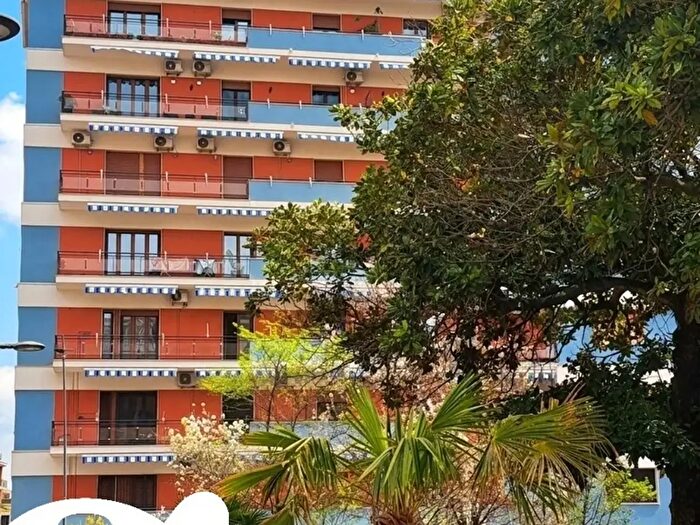 Appartamento quadrilocale in affitto in Salita Arenella, Napoli