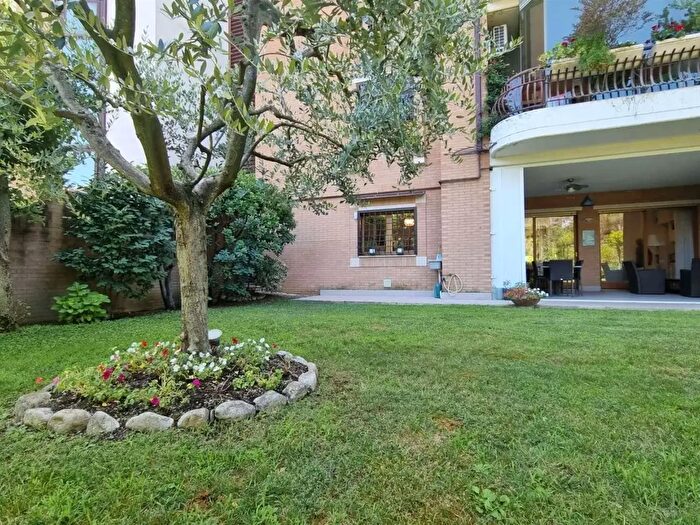 Appartamento quadrilocale in vendita in Via Dario Niccodemi, Roma