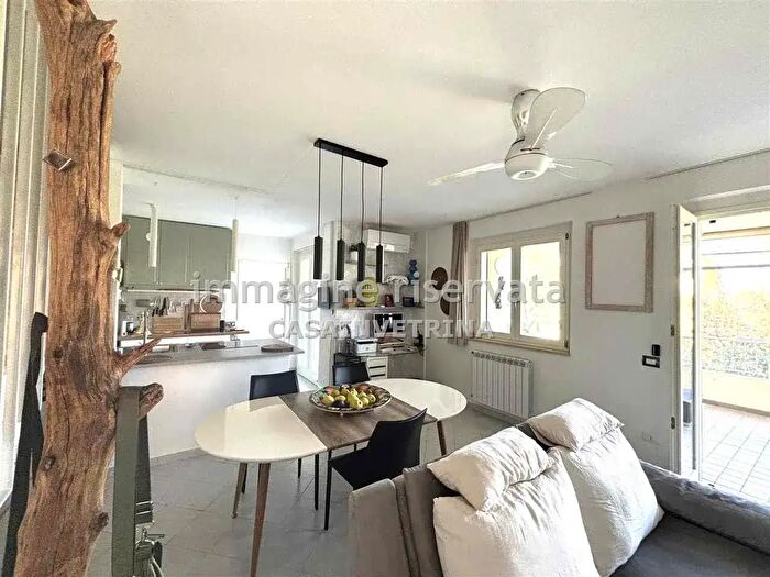 Appartamento quadrilocale in vendita in Strada Vigna Fanucci, Grosseto