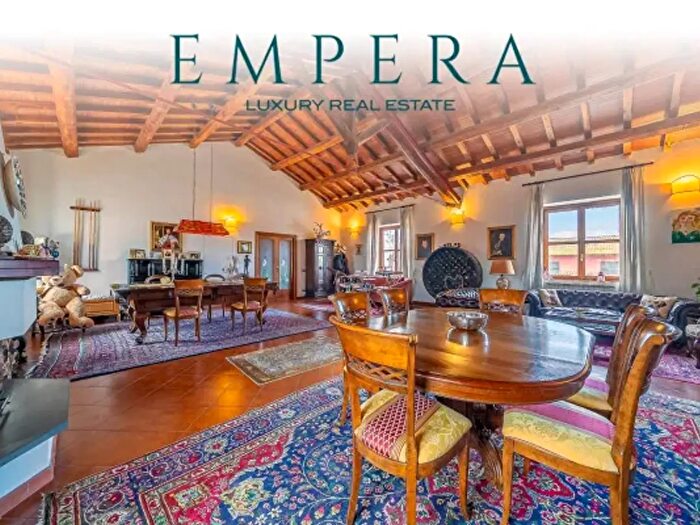 Casa con 6 locali in vendita in Via del Boschetto della Bella Cenci, Roma