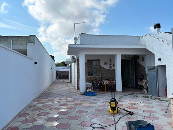 Casa quadrilocale in affitto in Via dell'Angelo, Presepe, Torchiarolo