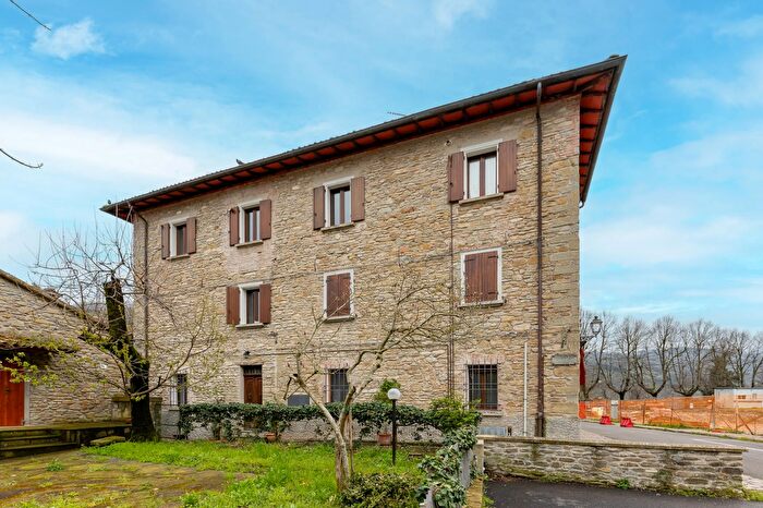 Appartamento quadrilocale in vendita in Vicolo Voltone, Castel Del Rio