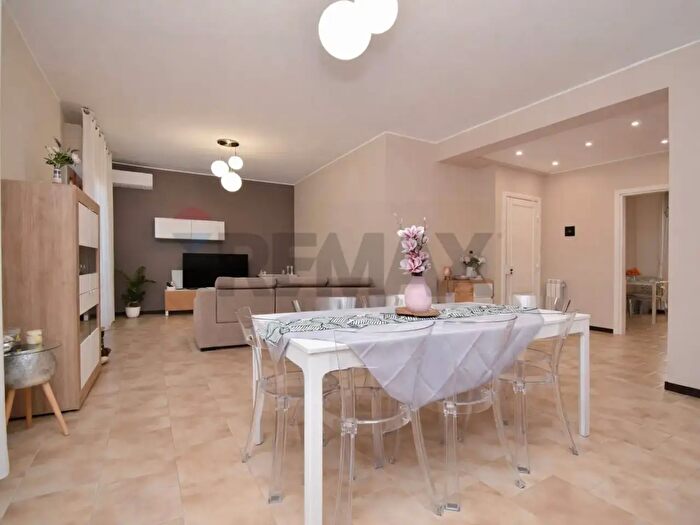 Appartamento quadrilocale in vendita in Via Loreto, Acireale