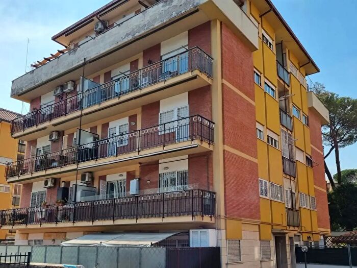 Appartamento bilocale in affitto in Via Ugo della Seta, Roma