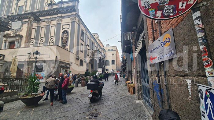 Appartamento quadrilocale in vendita in Vico Cinquesanti, Napoli